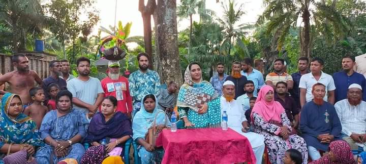 সরকারের উন্নয়ন প্রচারণায় এম পির সহধর্মিণী