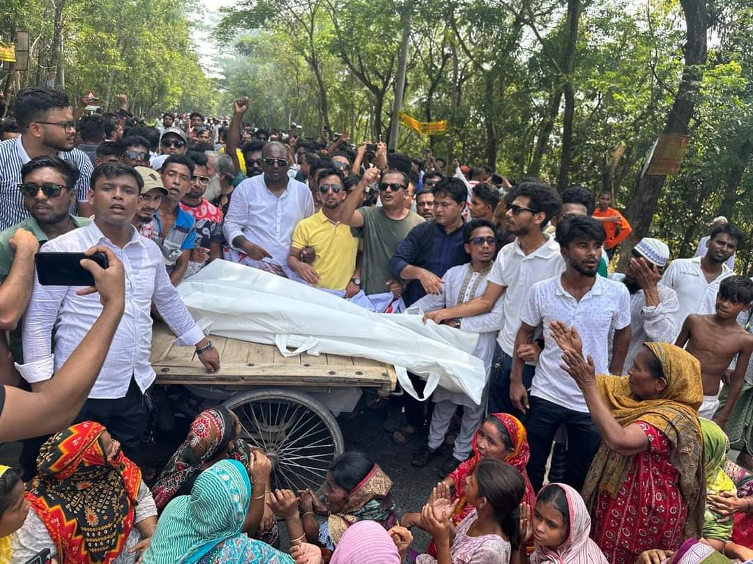 গোপালগঞ্জে নির্বাচন পরবর্তী সহিংসতায় নিহতের লাশ নিয়ে অবরোধ