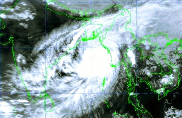 বাগেরহাটে শুরু হয়েছে বৃষ্টিপাত, প্রস্তুত ৩৫৯ আশ্রয় কেন্দ্রে