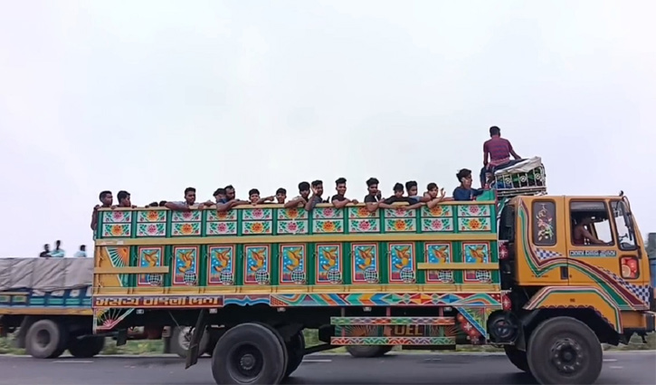 রাজধানীতে ট্রাক আসছে গরু নিয়ে, ফিরছে মানুষ নিয়ে