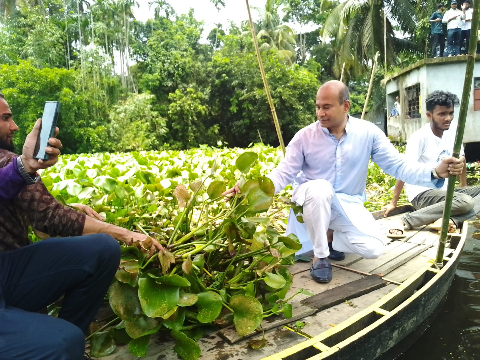 রায়পুরে ডাকাতিয়া নদী ও খাল পরিষ্কার অভিযান উদ্বোধন