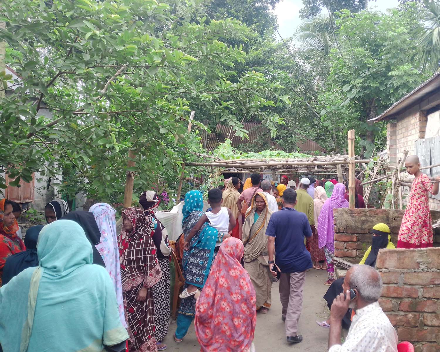 বোয়ালমারীতে মাটি টানা ট্রাকের ধাক্কায় অটো আরোহী বৃদ্ধ নিহত