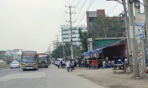 আশুলিয়া শিল্পাঞ্চল স্বাভাবিক; কয়েকটি কারখানা আজও ছুঁটি; আটক ২