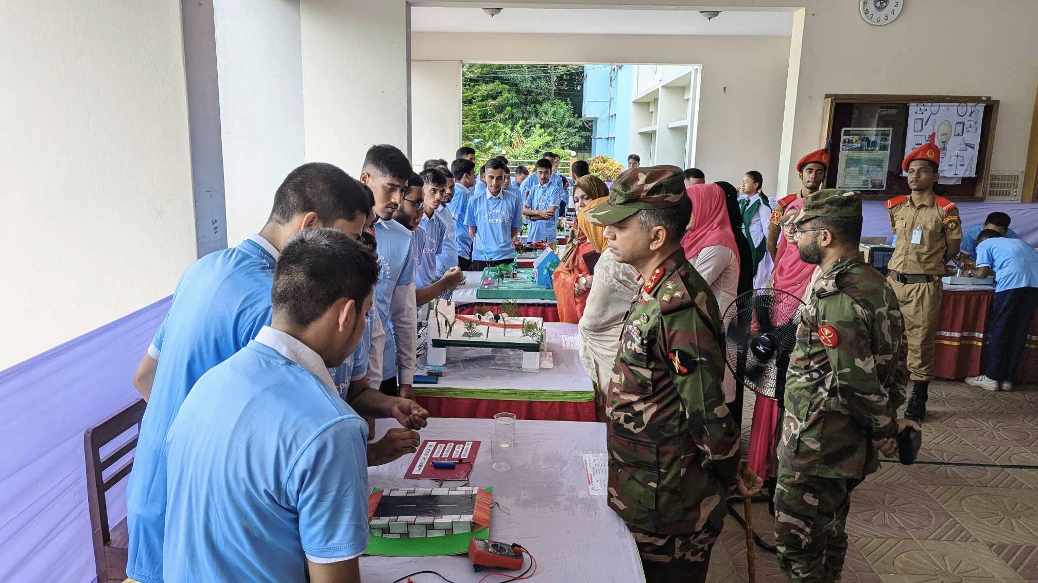 বান্দরবান ক্যান্টনমেন্ট পাবলিক স্কুল ও কলেজে বিজ্ঞান মেলা