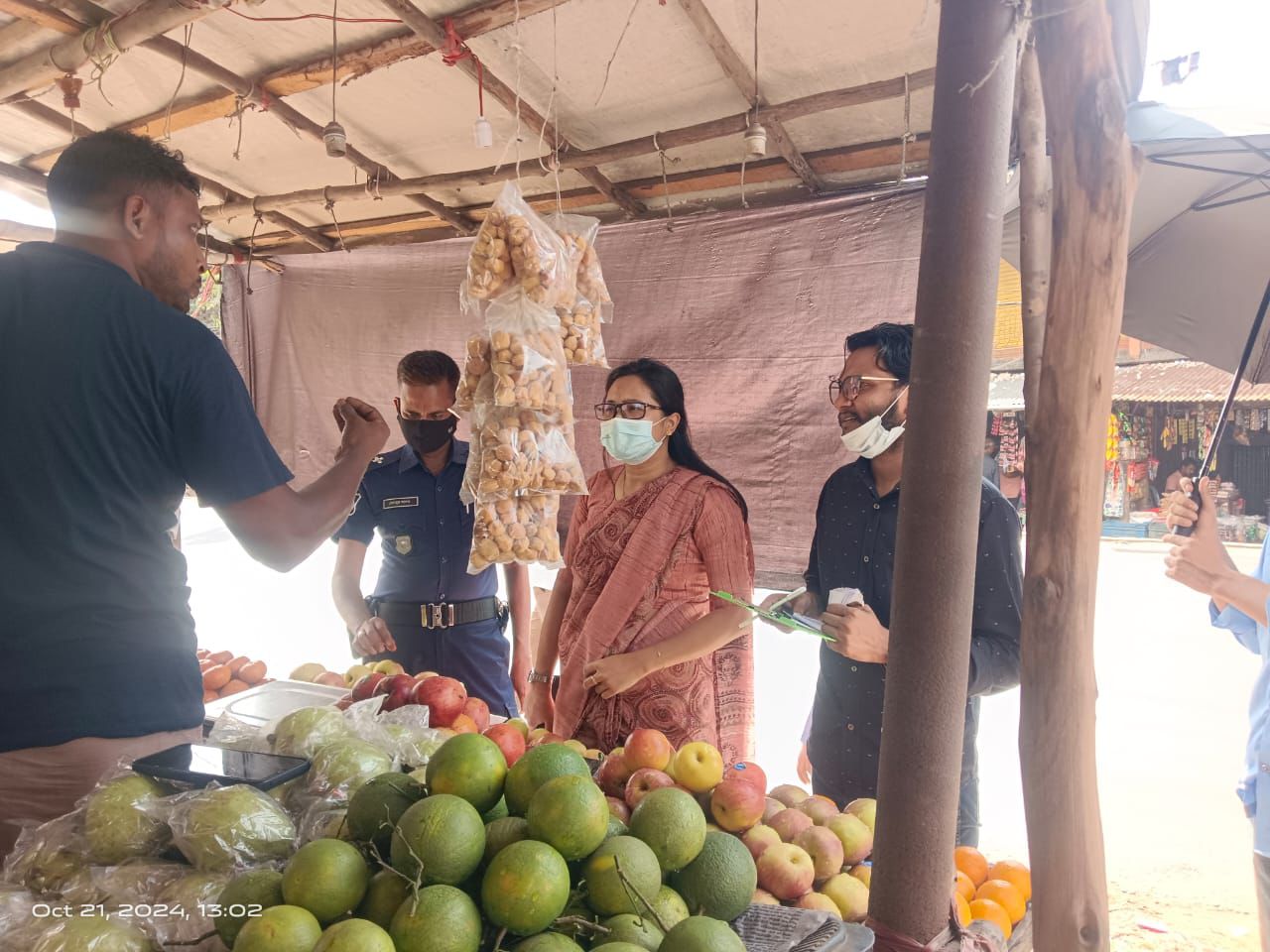 চন্দনাইশে বাজার মনিটরিং, ৭ ব্যবসায়ীকে জরিমানা