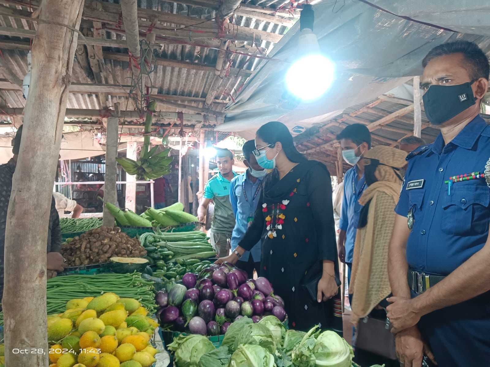 চন্দনাইশে বাজার মনিটরিংয়ে ৬ ব্যবসায়ীকে জরিমানা