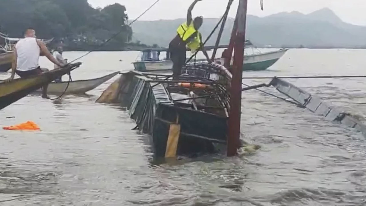 নাইজেরিয়ায় যাত্রীবাহী নৌকা ডুবে নিখোঁজ অন্তত ১০০