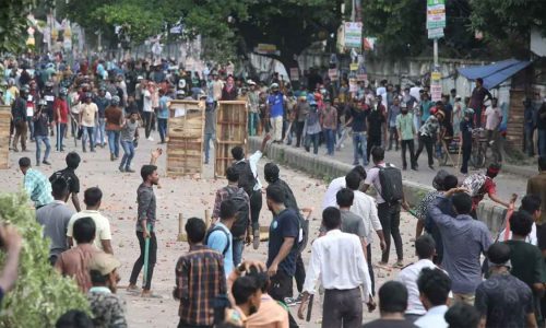 গণঅভ্যুত্থানে অংশগ্রহণকারীদের গ্রেফতার-হয়রানি না করার নির্দেশ