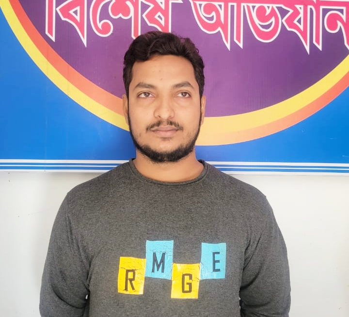 উলিপুরে বৈষম্যবিরোধী ছাত্রদের তুলে নিয়ে মারধরের ঘটনায় ছাত্রলীগ নেতা গ্রেপ্তার