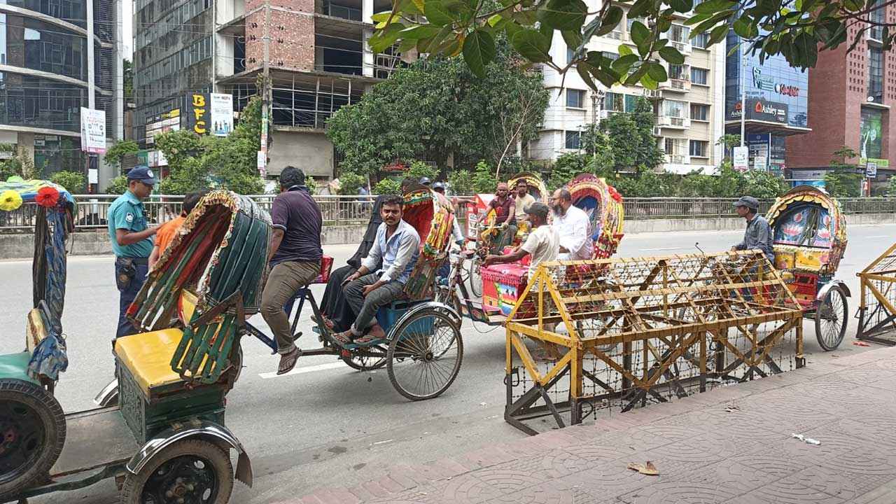 রাজধানীতে তিন দিনের মধ্যে ব্যাটারিচালিত রিকশা বন্ধের নির্দেশ