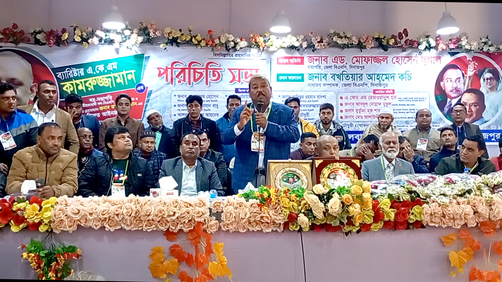 যুক্তরাজ্য বিএনপির সহ-সভাপতি কামরুজ্জামানকে সংবর্ধনা