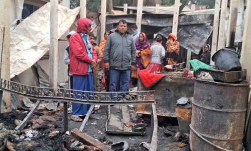 সিরাজদিখানে প্রবাসীর ঘরে আগুন দেওয়ার ঘটনায় থানায় অভিযোগ