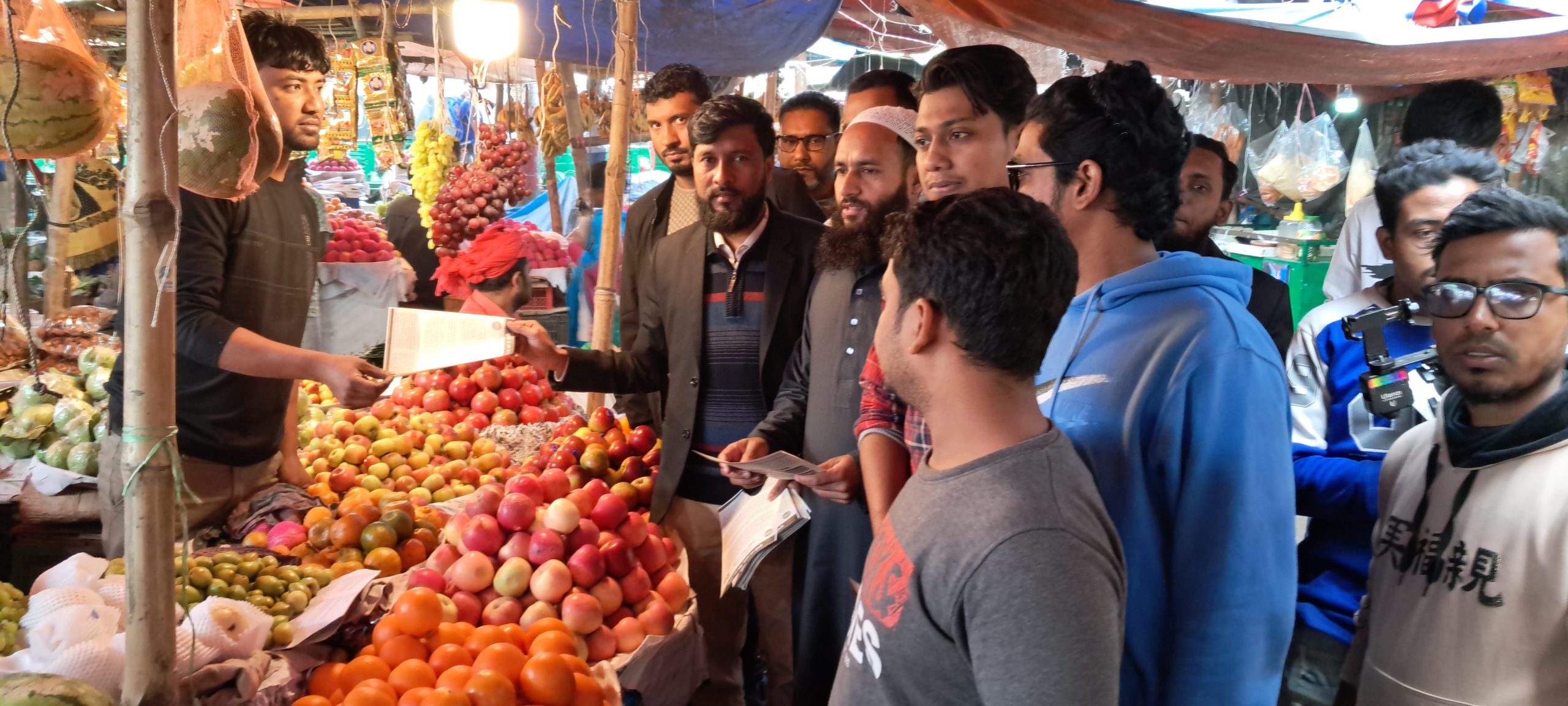 সিরাজদিখানে জুলাই বিপ্লব ঘোষণাপত্রের লিফলেট বিতরণ