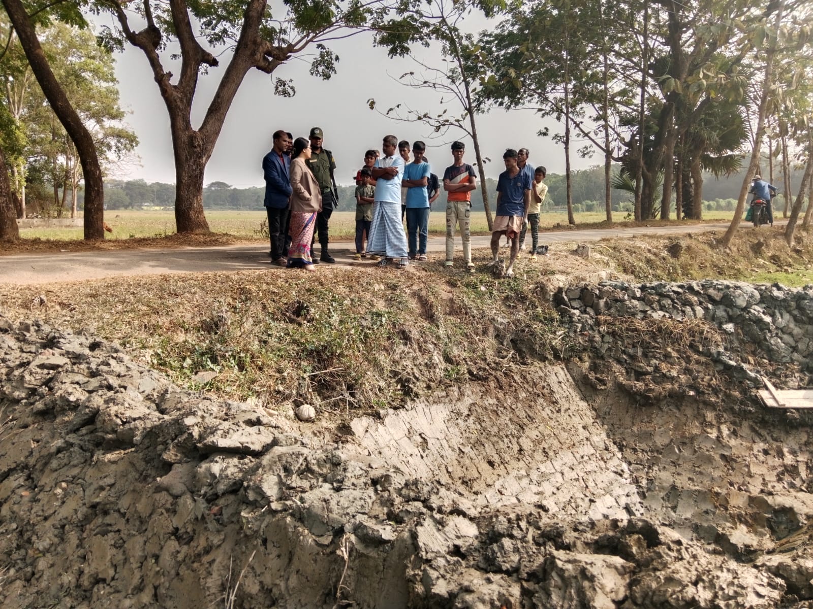 বোয়ালখালীতে টপ সয়েল কাটায় ৫০ হাজার টাকা জরিমানা