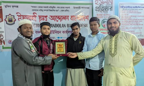 সাংবাদিকতায় অসামান্য অবদানের জন্য রুবেল সংবর্ধিত