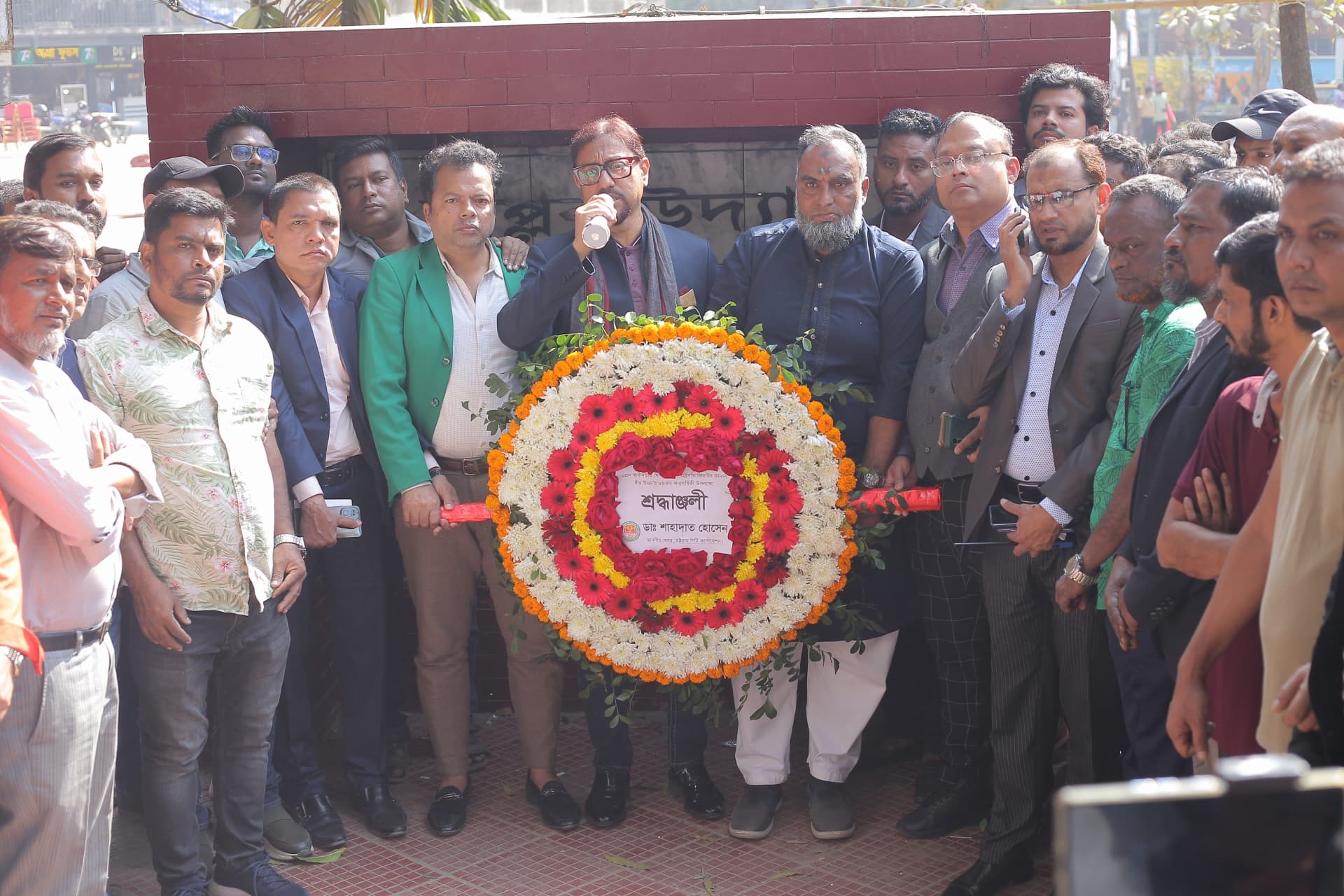 জিয়াউর জন্মবার্ষিকীতে চসিক মেয়রের পুষ্পস্তবক অর্পণ