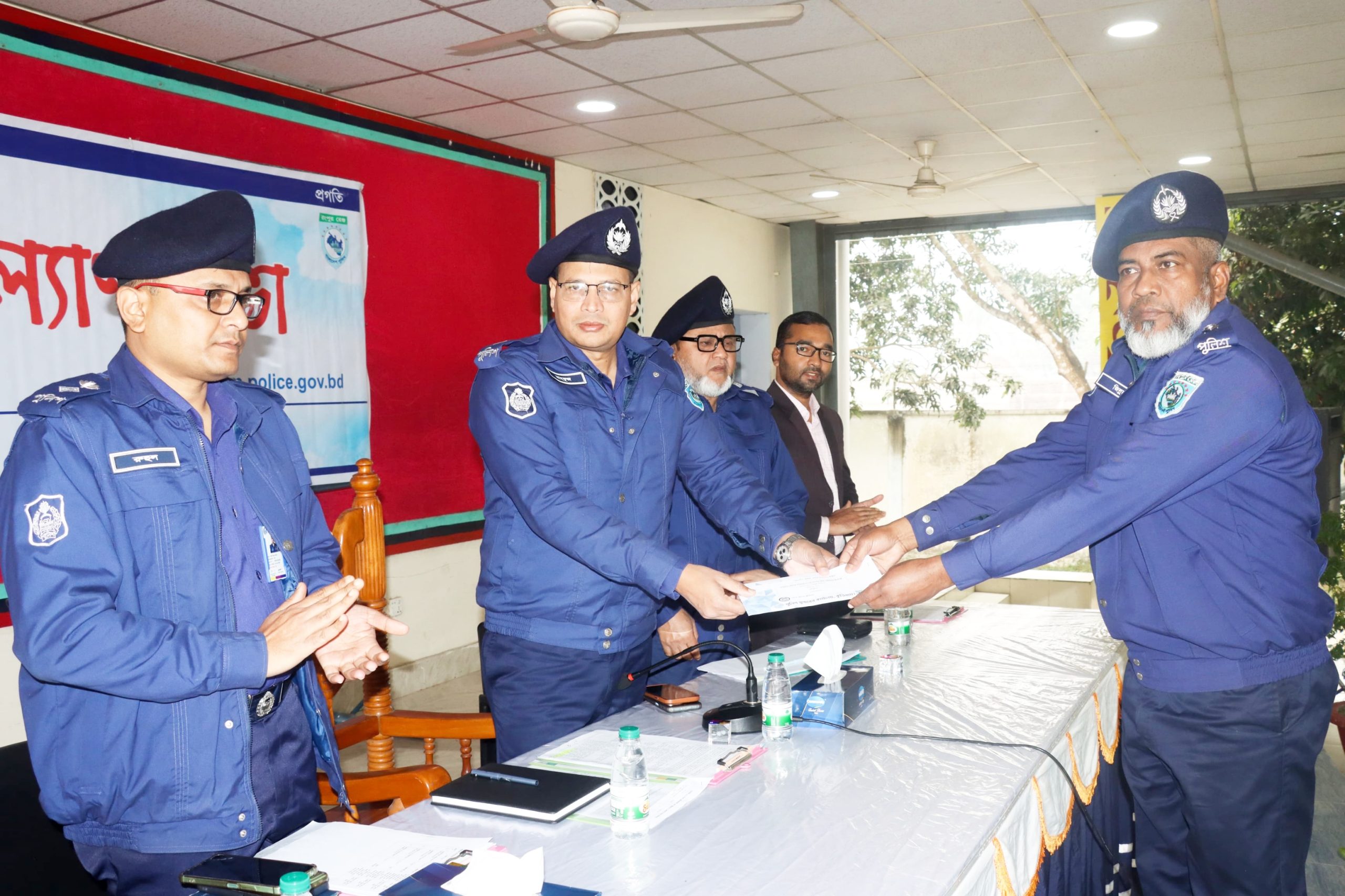 কুড়িগ্রামের শ্রেষ্ঠ অফিসার ইনচার্জ উলিপুর থানার ওসি জিল্লুর রহমান