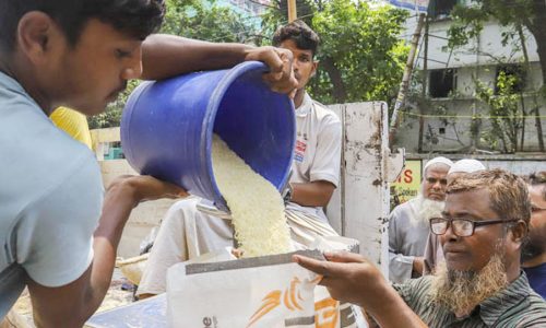 দেশের ৪২৪ উপজেলায় মিলবে ওএমএসের চাল