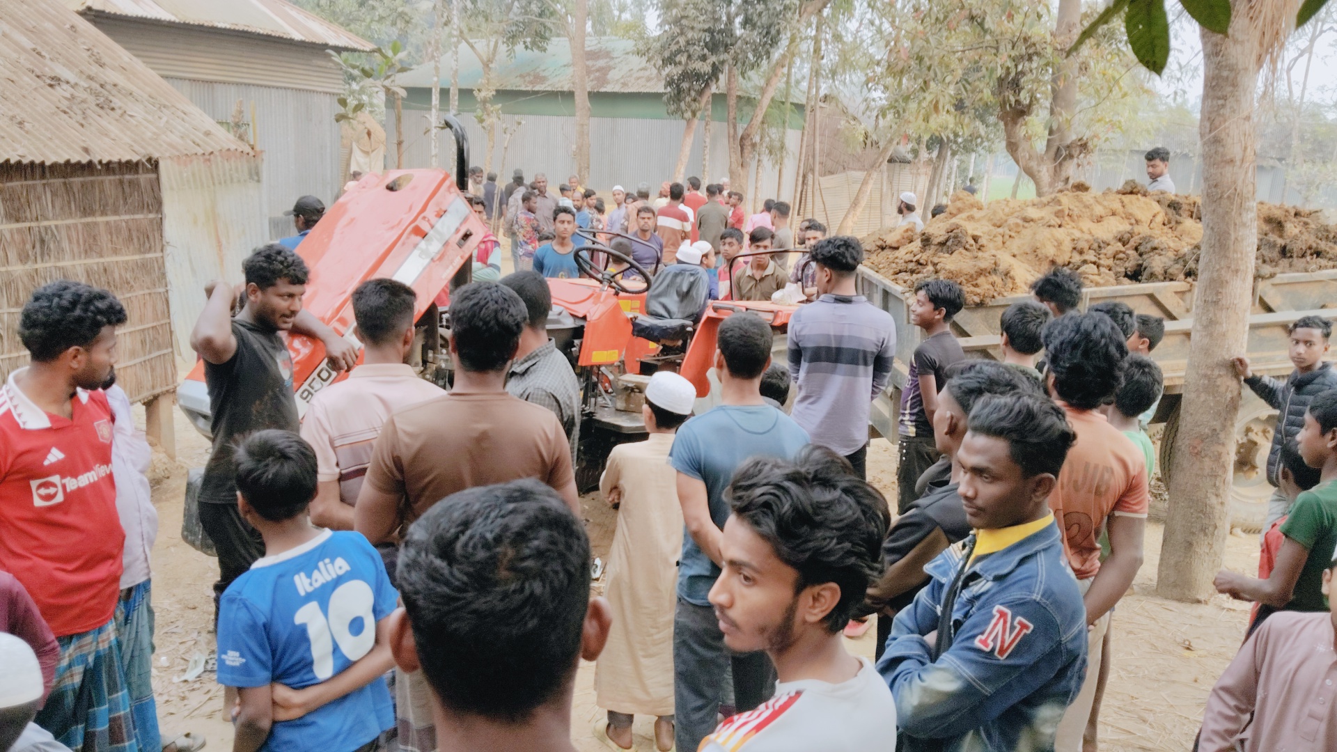 নালিতাবাড়ীতে ট্রাক্টরের চাপায় মাদ্রাসা শিক্ষার্থী নিহত 