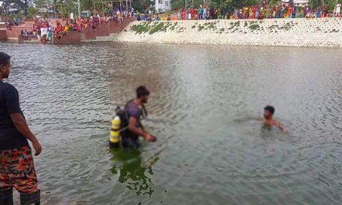 নরসিংদীতে বন্ধুদের সঙ্গে শীতলক্ষ্যা নদীতে নেমে দুজনের মৃত্যু