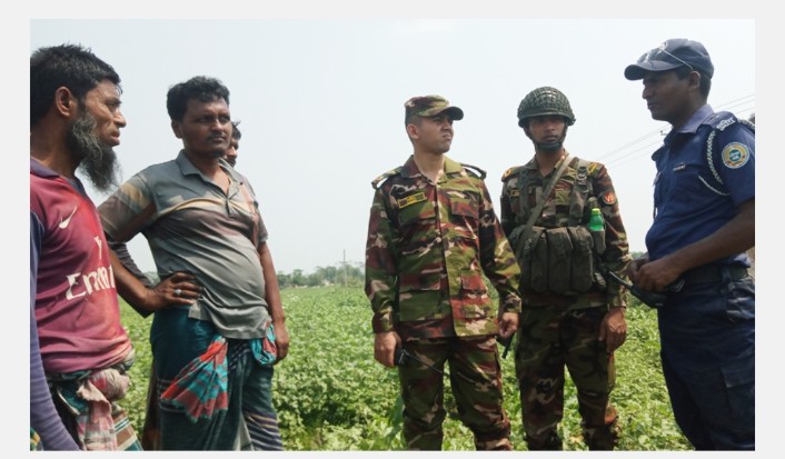 বাউফলে তরমুজ চাষীদের পাশে সেনাবাহিনী 