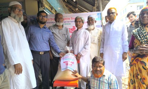 দেবীদ্বার উপজেলা প্রেসক্লাবের উদ্যোগে অসহায় পরিবারে মাঝে খাদ্য সামগ্রী বিতরণ