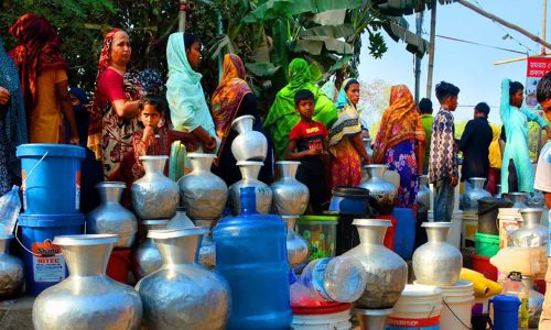 নগরজুড়ে পানির জন্য হাহাকার, ওয়াসা যেনো নির্বিকার