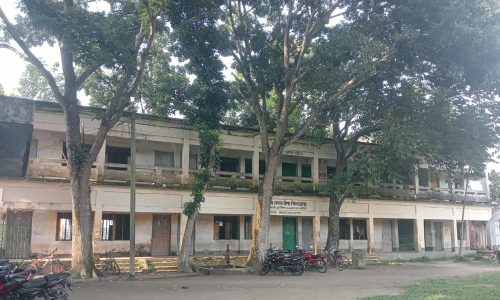 নরসিংদীতে ক্লাসরুমে টিকটক করার অপরাধের ৭ শিক্ষার্থী সাময়িক বরখাস্ত  