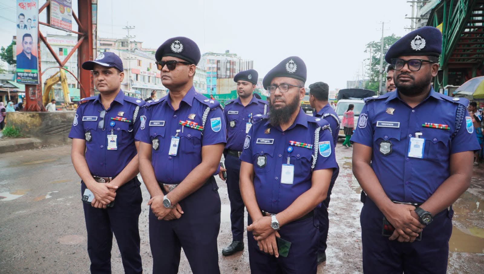 জনমনে স্বস্তি ফেরাতে কঠোর ভূমিকায় নরসিংদী জেলা পুলিশ