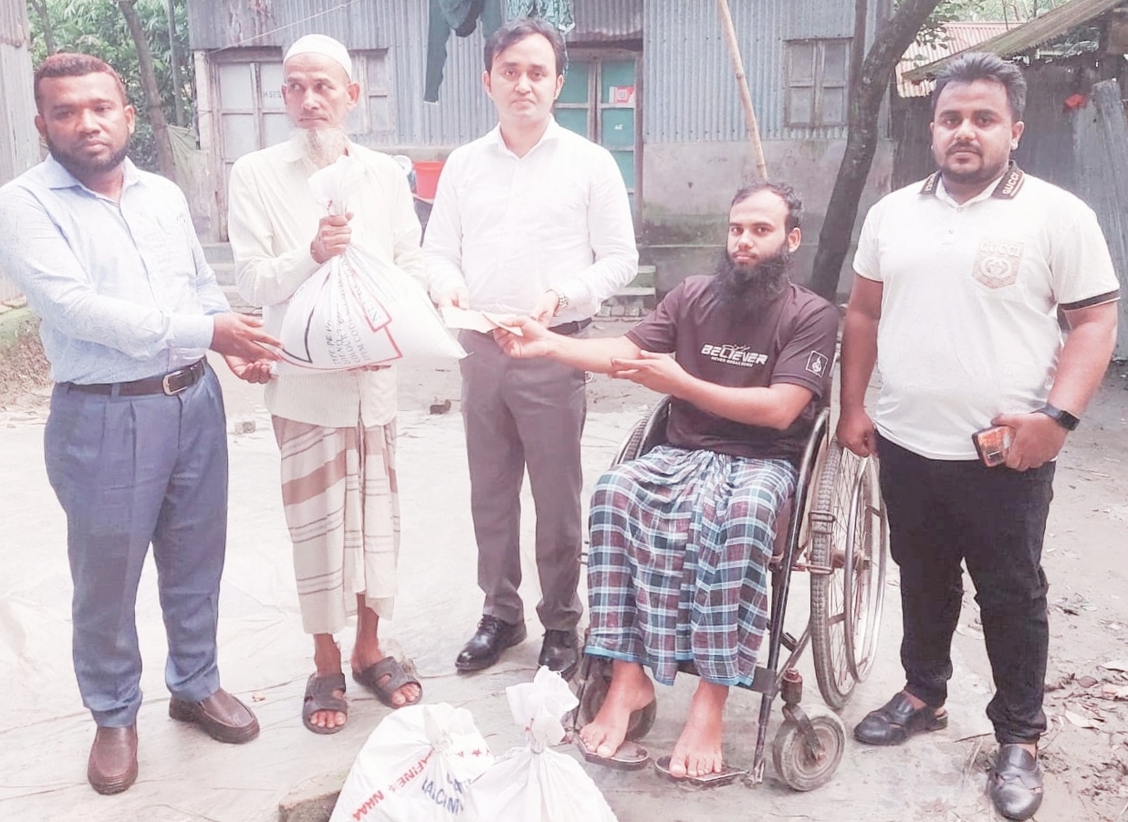 সংবাদ প্রকাশের পর পঙ্গু আসাবুদ্দীনের পরিবারের পাশে দাঁড়ালেন ইউএনও