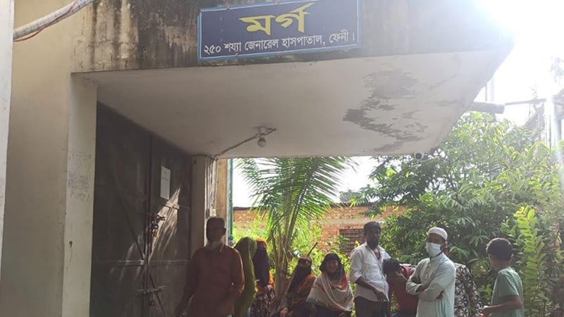 ফেনীতে চোর সন্দেহে যুবককে পিটিয়ে হত্যা