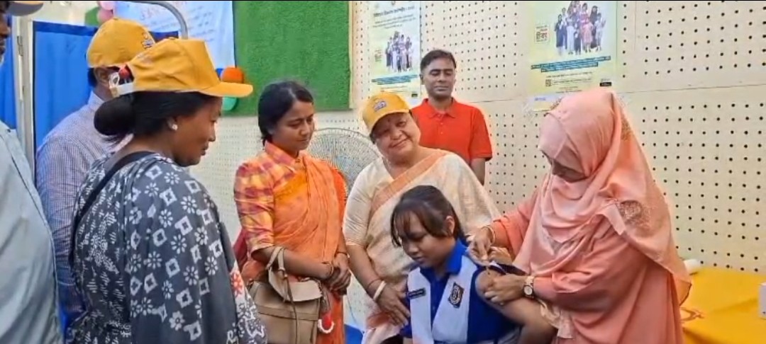 সারাদেশের মতো খাগড়াছড়িতেও শুরু টাইফয়েড টিকাদান কর্মসূচি