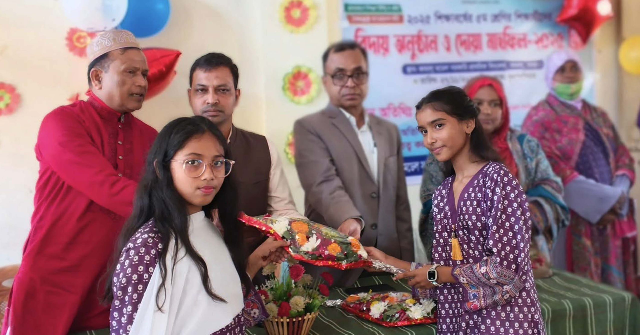 কাহালু মডেল সরকারি প্রাথমিক বিদ্যালয়ের ৫ম শ্রেণির শিক্ষার্থীদের বিদায় সংবর্ধনা