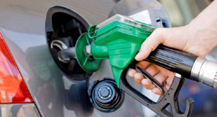 বিশ্ববাজারে কমছে জ্বালানি তেলের দাম—কারণ কী?