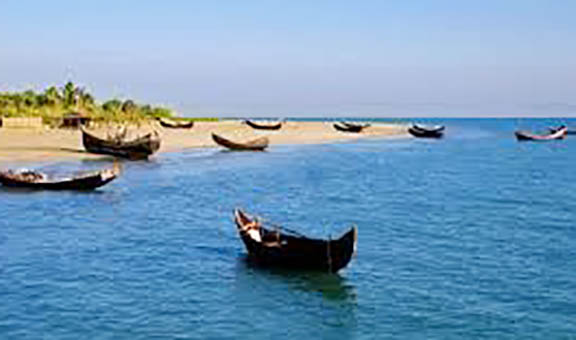 দীর্ঘ বিরতির পর খুলল সেন্ট মার্টিন, কিন্তু প্রথম দিনেই চলল না কোনো জাহাজ