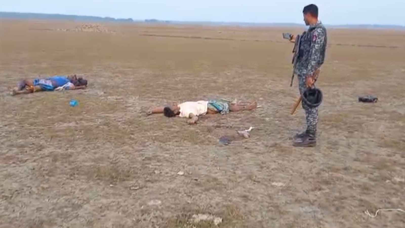 হাতিয়ায় জলদস্যুদের দু’পক্ষে গোলাগুলি, নিহত ৫