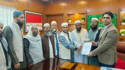 হাসনাত আবদুল্লাহকে সমর্থন দিয়ে প্রার্থীতা প্রত্যাহার করেন বাংলাদেশ খেলাফত মজলিসের প্রার্থী