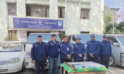 শিবচরে সংঘবদ্ধ ডাকাত দলের ৪ ডাকাত আটক ও ডাকাতিতে লুণ্ঠিত ৪ টি মাইক্রোবাস উদ্ধার