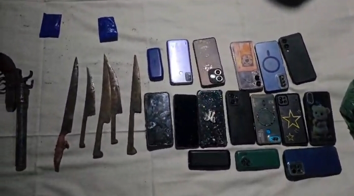 নগরকান্দার শাকপালদিয়ায় যৌথ অভিযানে অবৈধ অস্ত্র ও মাদক উদ্ধার, আটক ১৮