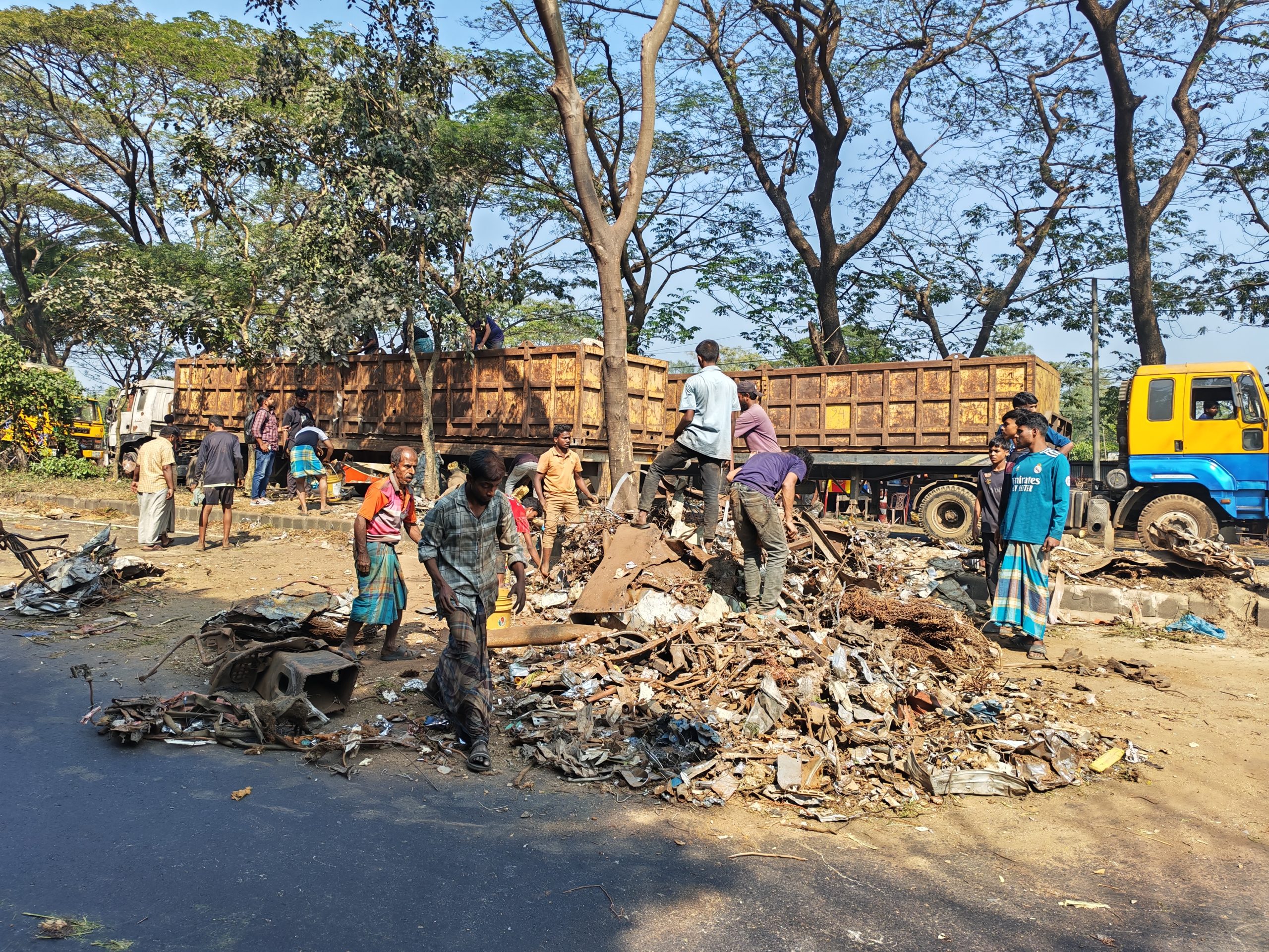 বিএসআরএম কারখানার স্ক্রাপবাহী লরি আবারো কেড়ে নিলো প্রাণ: বয়লার বিস্ফোরণে আহত ৮জন