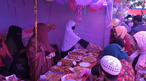 নাগেশ্বরীতে পিঠা উৎসবে শিক্ষার্থী, অভিভাবক ও শিক্ষকদের উচ্ছ্বাস