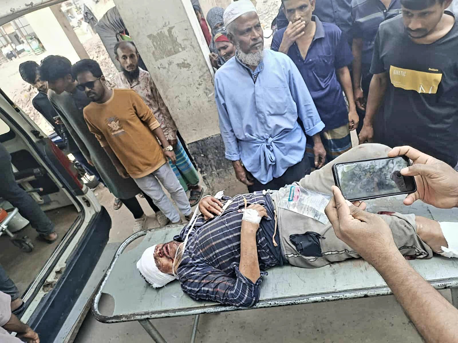 গোপালগঞ্জে আধিপত্য বিস্তারকে কেন্দ্র করে দুই পক্ষের সংঘর্ষে নিহত ১