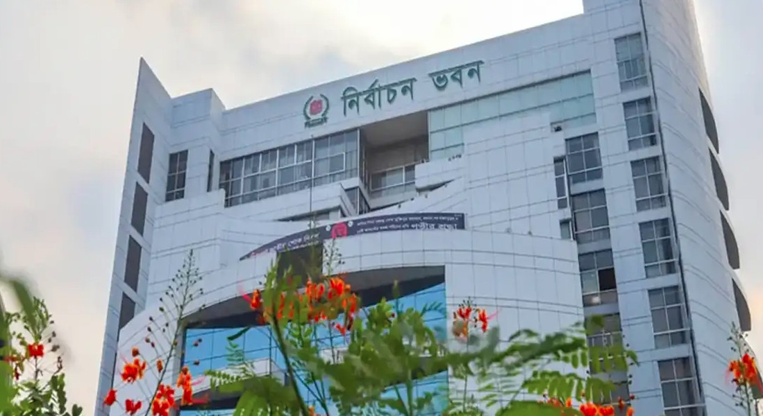 মোবাইল ব্যবহারের নিষেধাজ্ঞায় গণমাধ্যমকে আওতামুক্ত রাখার আশ্বাস ইসির