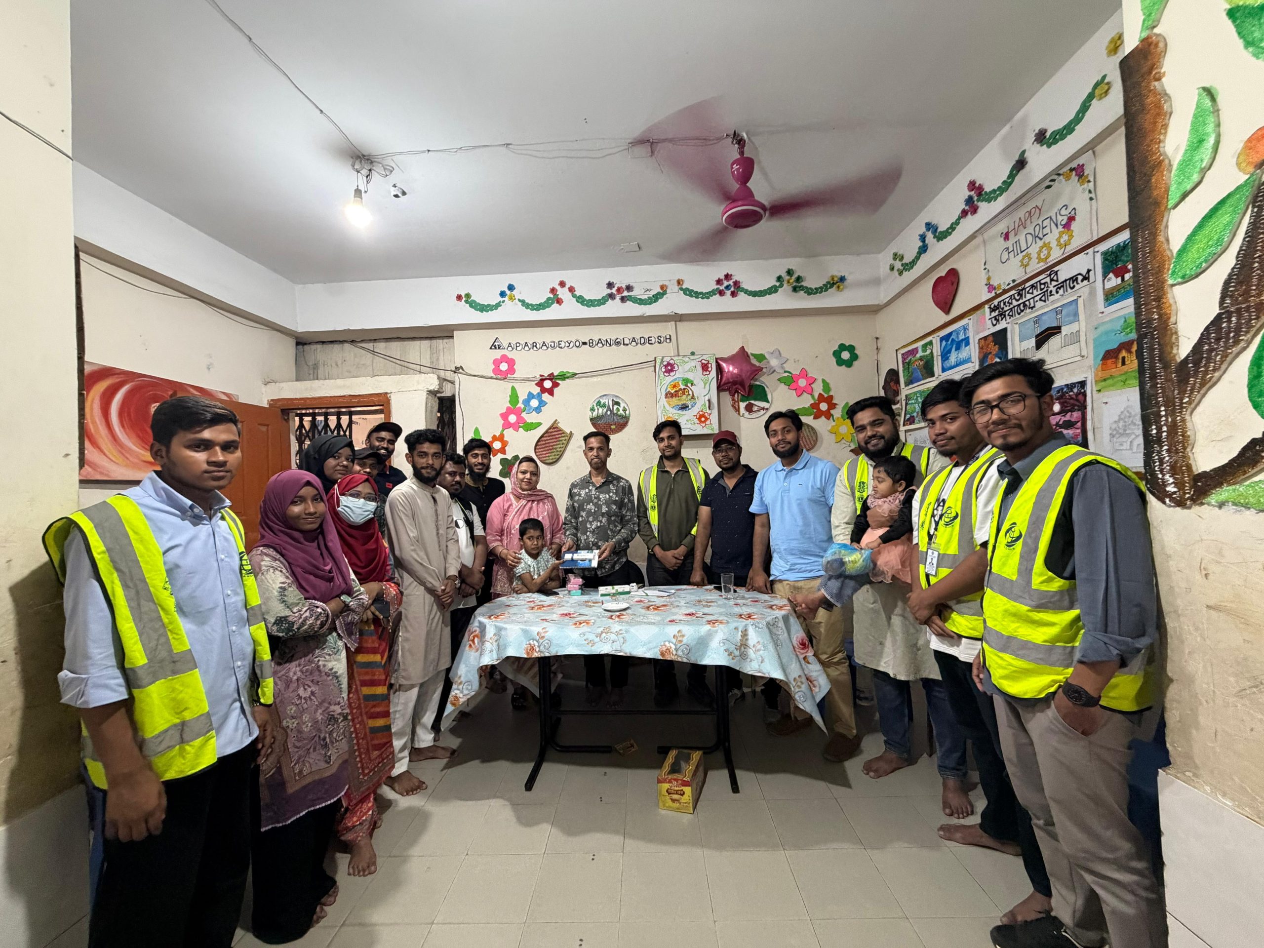 বন্ধন লায়ন্স ক্লাবের উদ্যোগে ইফতার ও সেহেরী সামগ্রী প্রদান