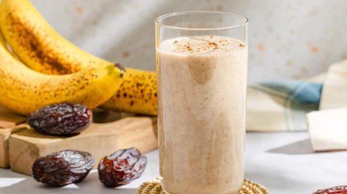ইফতারের জন্য খেজুরের স্মুদি তৈরির রেসিপি