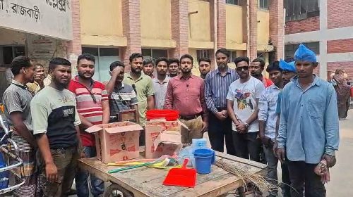 রাজবাড়ীর পাংশা উপজেলা স্বাস্থ্য কমপ্লেক্সে পরিষ্কার-পরিচ্ছন্নতা কার্যক্রম