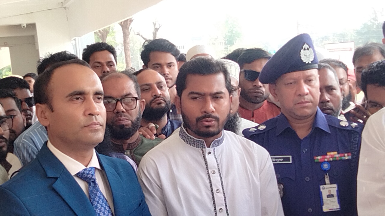 প্রশাসনকে জনমুখি করতে সরকার সকল দপ্তরকে নির্দেশনা দিয়েছেন - প্রতিমন্ত্রী নুরুল হক নুর