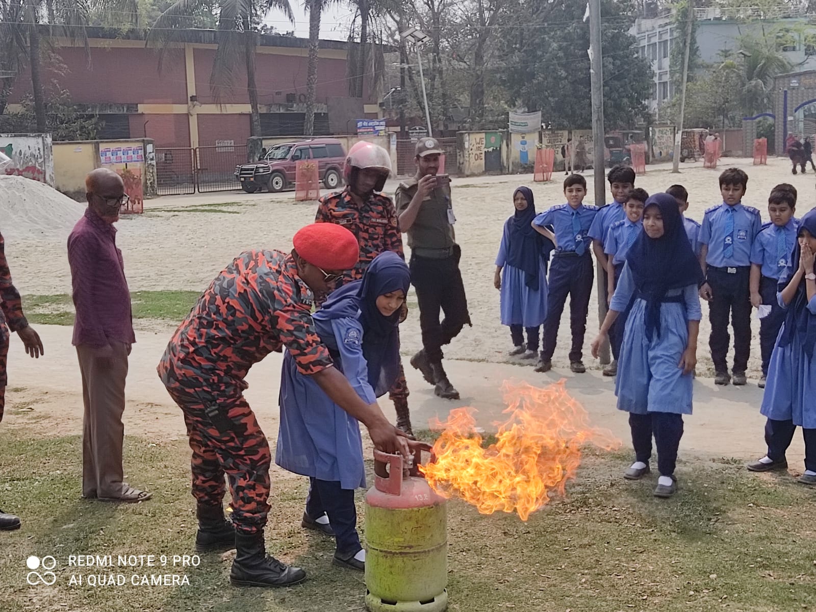 ভূমিকম্প ও অগ্নি নির্বাপক মহড়ার মধ্য দিয়ে পলাশে দুর্যোগ প্রস্তুতি দিবস পালিত