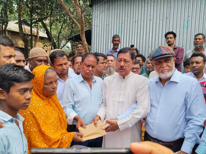 মিসাইল হামলায় নিহত বাচ্চুর পরিবারের পাশে এমপি জালাল