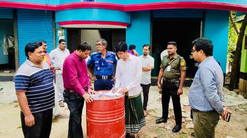সিংড়ায় অবৈধভাবে জ্বালানি তেল মজুদ করায় ব্যবসায়ীকে লাখ টাকা জরিমানা